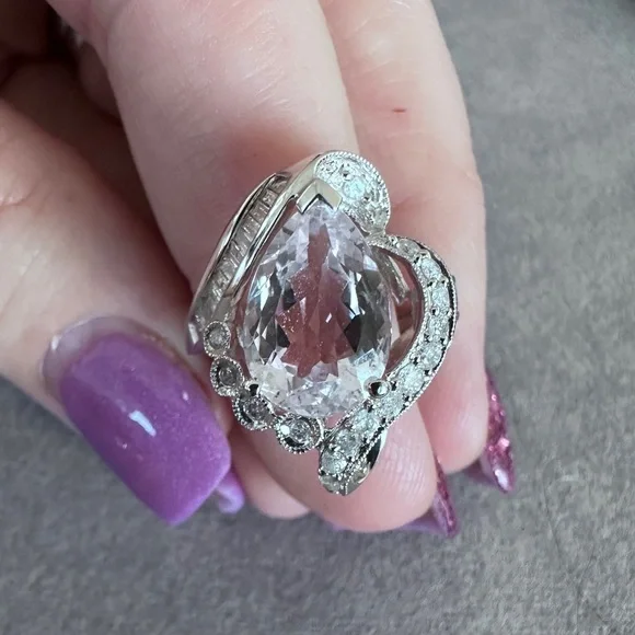 CZ fashion cocktail ring! - Picture 6 of 10